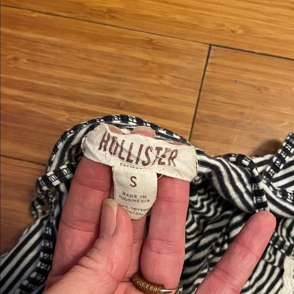 Hollister Black and White Striped Top - Picture 2 of 2